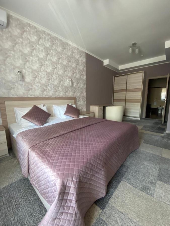 Hotel Dobrodiy Vinnytsia Exterior foto